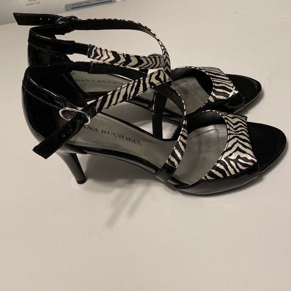 Dana Buchman High Heels Size 7.5 - Picture 3 of 4